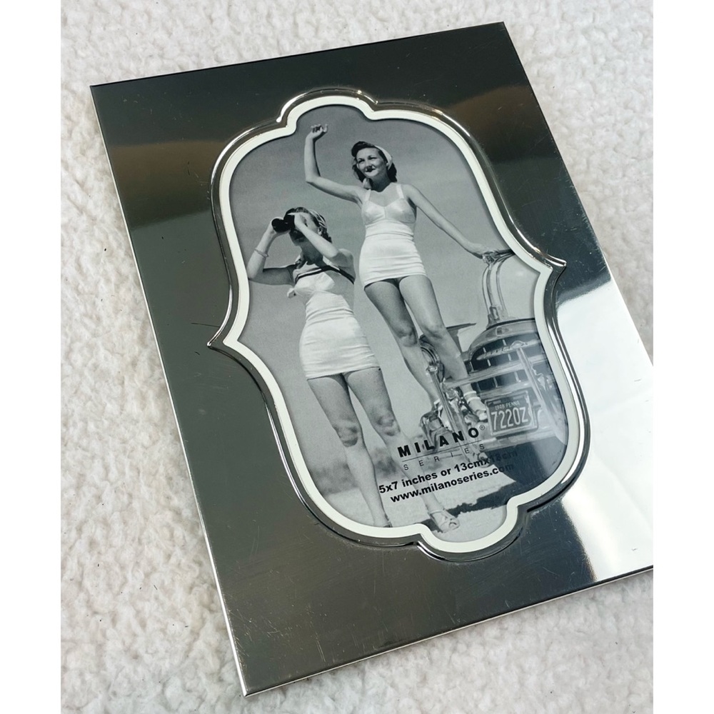 AARON BROTHERS • Silver/White Victoria 5x7 Milano Series Photo Frame - Picture 3 of 11